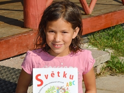 Saņem grāmatu no prezidenta