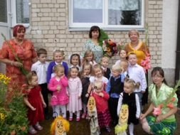 Zem viena jumta gan skola, gan bērnudārzs