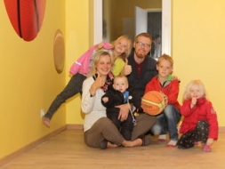 Izveidota Liepiņu ģimenes sapņu bērnistaba