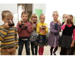Skolas piens, skolas auglis un garšīgas pusdienas
