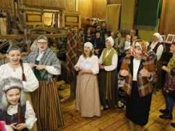 Mārtiņdienas noskaņās atver Amatu skolu