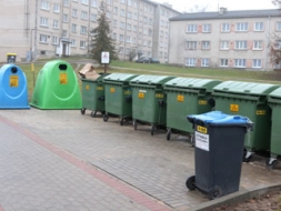 Labiekārto laukumus, iegādāsies arī konteinerus