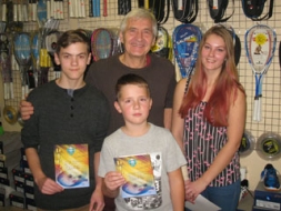 Pirmie soļi skvoša pasaulē jauniešiem