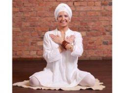 Kundalini joga – laiks ar sevi