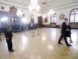 Demisija bez pārsteiguma momenta