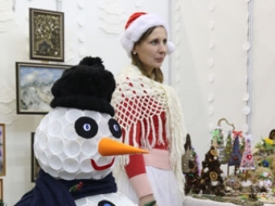 Mājās darina interesantus rokdarbus