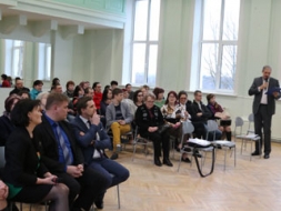 14. martā – publiskās apspriešanas sanāksme