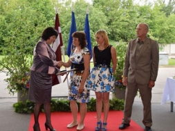 Godina par pašaizliedzīgu darbu