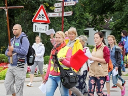 Svētceļnieki mēro ceļu uz Aglonu