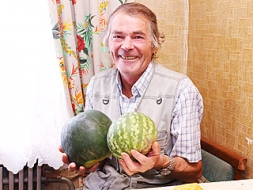 Padevusies meloņu un arbūzu raža