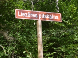 Izvieto tūrisma norādes Liezēres pagastā