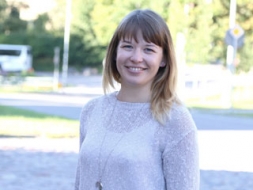 Māca angļu valodu pieaugušajiem
