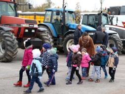 Sezonu noslēdz ar tehnikas parādi