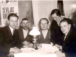 Grāmata pirms 105. dzimšanas dienas