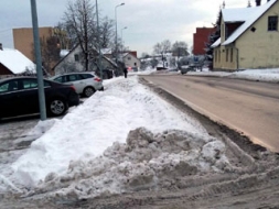Sniegu citur nav, kur likt – ejiet apkārt!