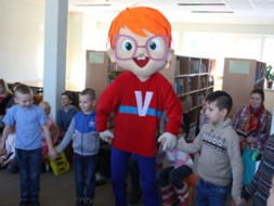 Bibliotēkā runā par drošu internetu