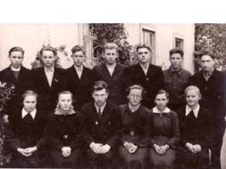 Skolotāju Vilni Holšteinu pieminot