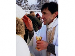 “Manī arvien ir slāpes meklēt Dievu”