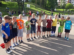 Pirmajā posmā sacenšas 25 komandas