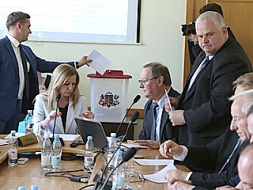 Domi turpmāk vadīs Agris Lungevičs