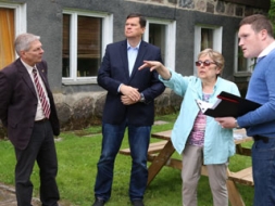 Gaiziņkalnu apmeklē VARAM ministrs