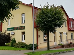 Pēc astoņu gadu darba slēdz “Stūrīti”