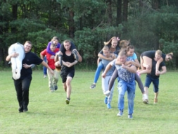 Sporta spēles turpinājās līdz vieniem naktī