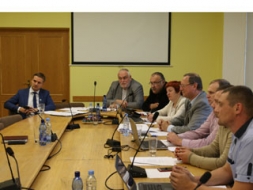 Atsijā liekos pretendentus