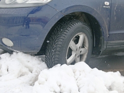 Auto obligāti jābūt aprīkotam ar ziemas riepām