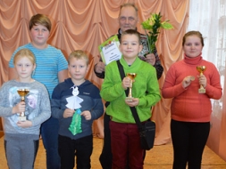 Sacensības jaunāko klašu spēlētājiem