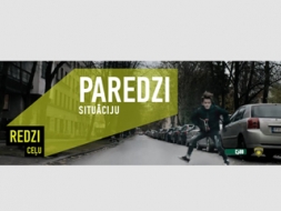 Mūzikas klausīšanās, steiga un neuzmanība – gājēju netikumi