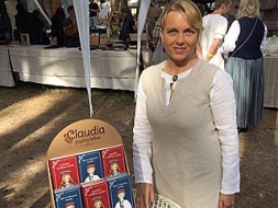 Papīra lelles Latvijas novadu tautastērpos