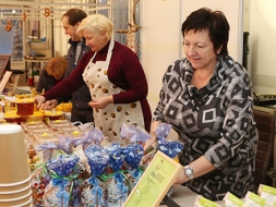 Aicina sajust Ziemassvētkus Saieta laukumā
