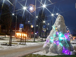 Ziemassvētku noformējums Madonā priecē