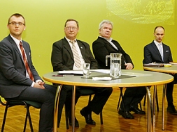 Ļaudonieši iztaujā potenciālos pārvaldniekus