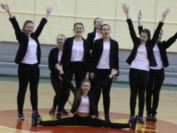 Aerobikas festivāls iepriecina ar izdomu