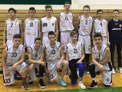 U-15 basketbolisti spēlē bez zaudējumiem