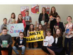 Skaļā lasīšana piesaista skolēnus