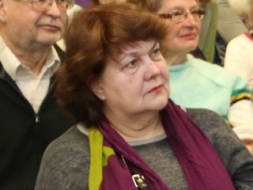 Grāmata rosina domāt par vēsturi