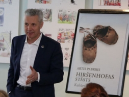 Artis Pabriks aizrauj ar pagātnes pētījumu