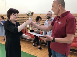 Uzvarētājiem – balvas sporta inventāram