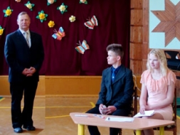 Sausnējas pamatskolu beigs divi audzēkņi
