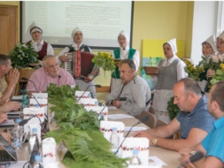 Deputāti izskata dažādus jautājumus