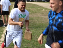 Sporta entuziasti satiekas Ozolos