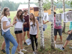 Aizvadīta diennakts nometne jauniešiem
