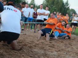 Uzņēmēji nedēļas nogalē sportoja “Lejas Ozolos”