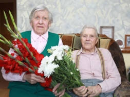 „Bez mīlestības nedzīvojiet…”