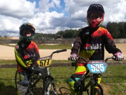 Turpinās sacensības BMX sportā