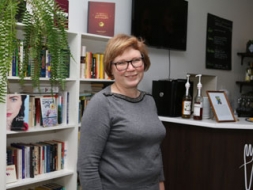 Kafejnīca, kurā ir arī grāmatas