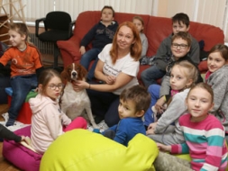 Bērniem lasīšanu padara interaktīvu
